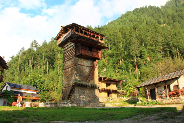 Chehni Kothi For The View Of Lush Green Forest